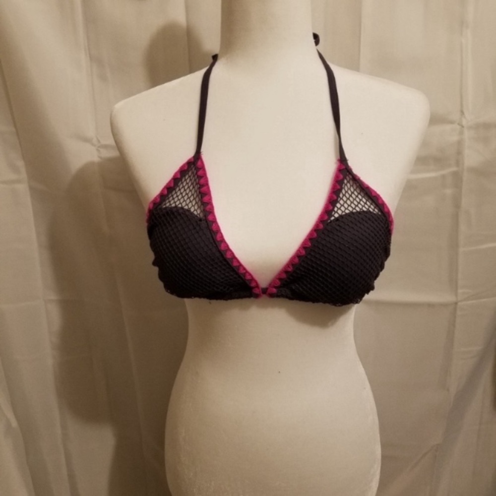 Xhilaration bikini top A39